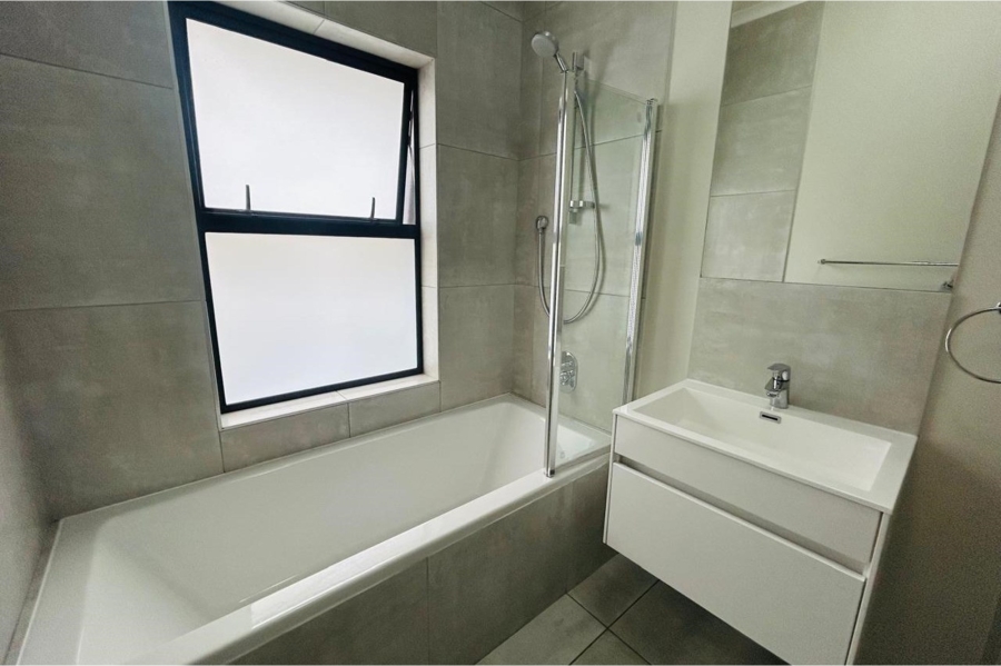 2 Bedroom Property for Sale in Aan de Wijnlanden Western Cape
